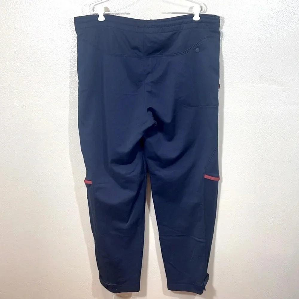 Jordan Men's Sweatpants in navy blue size Large